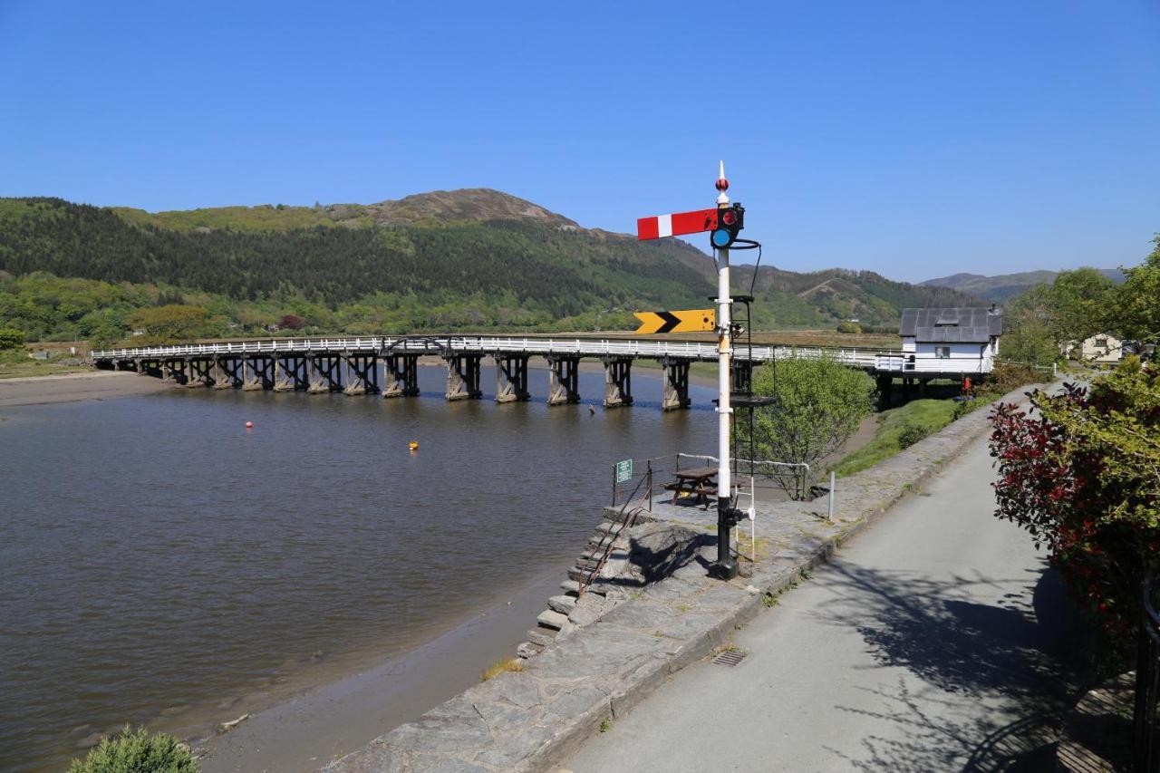 Finest Retreats - Toll Bridge Cottage Dolgellau Exterior photo